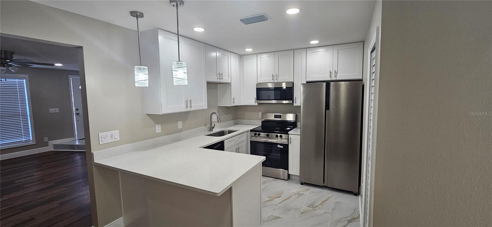 Image 6 of 21 For 606 Casa Park A Court