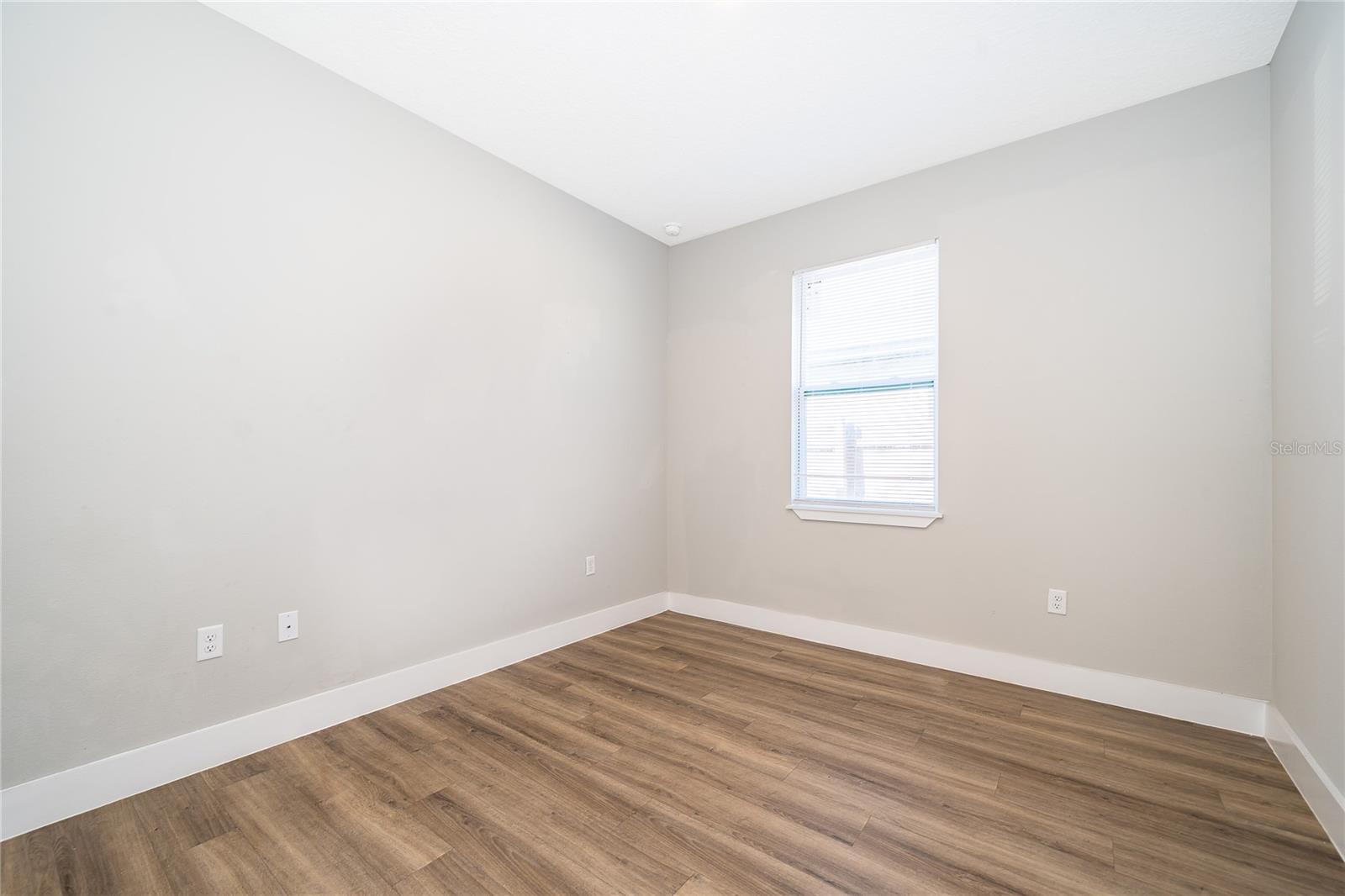 Image 23 of 31 For 1519 Indiana Street