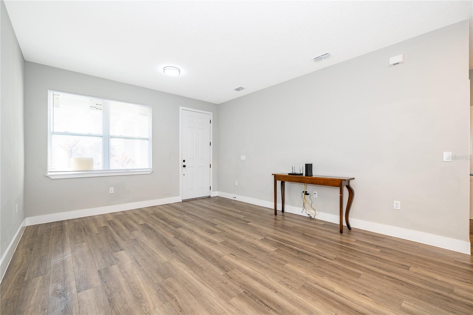 Image 6 of 31 For 1519 Indiana Street