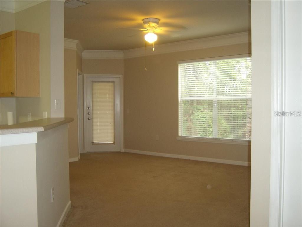 Image 6 of 17 For 8818 Villa View Circle 204