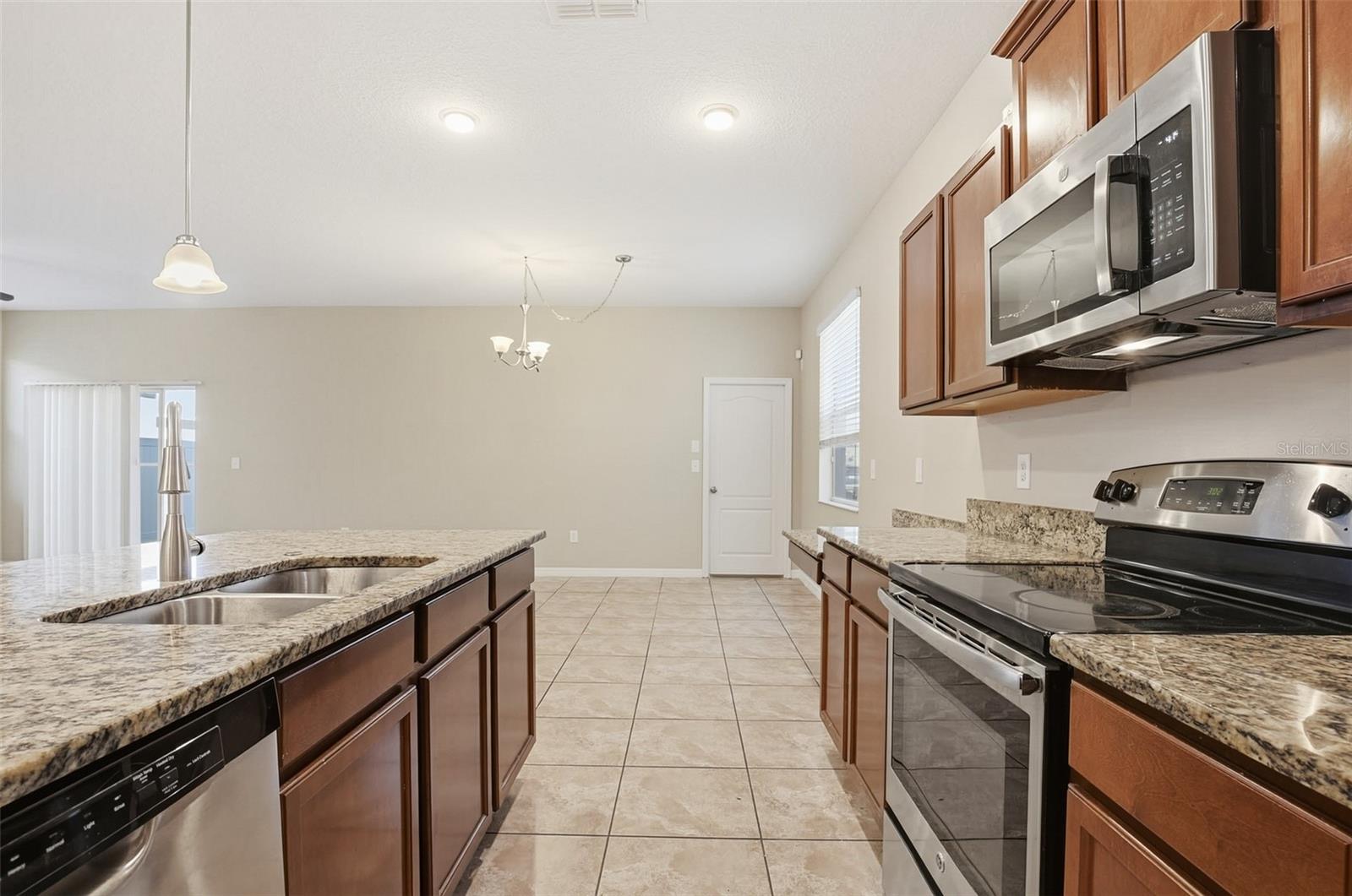 Image 23 of 51 For 12024 Streambed Drive