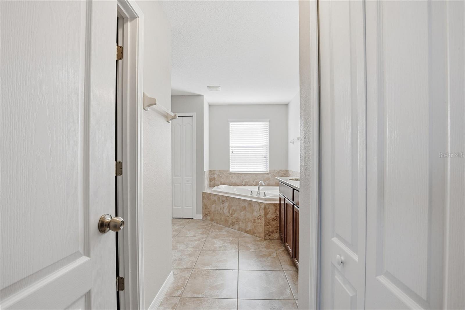 Image 42 of 51 For 12024 Streambed Drive