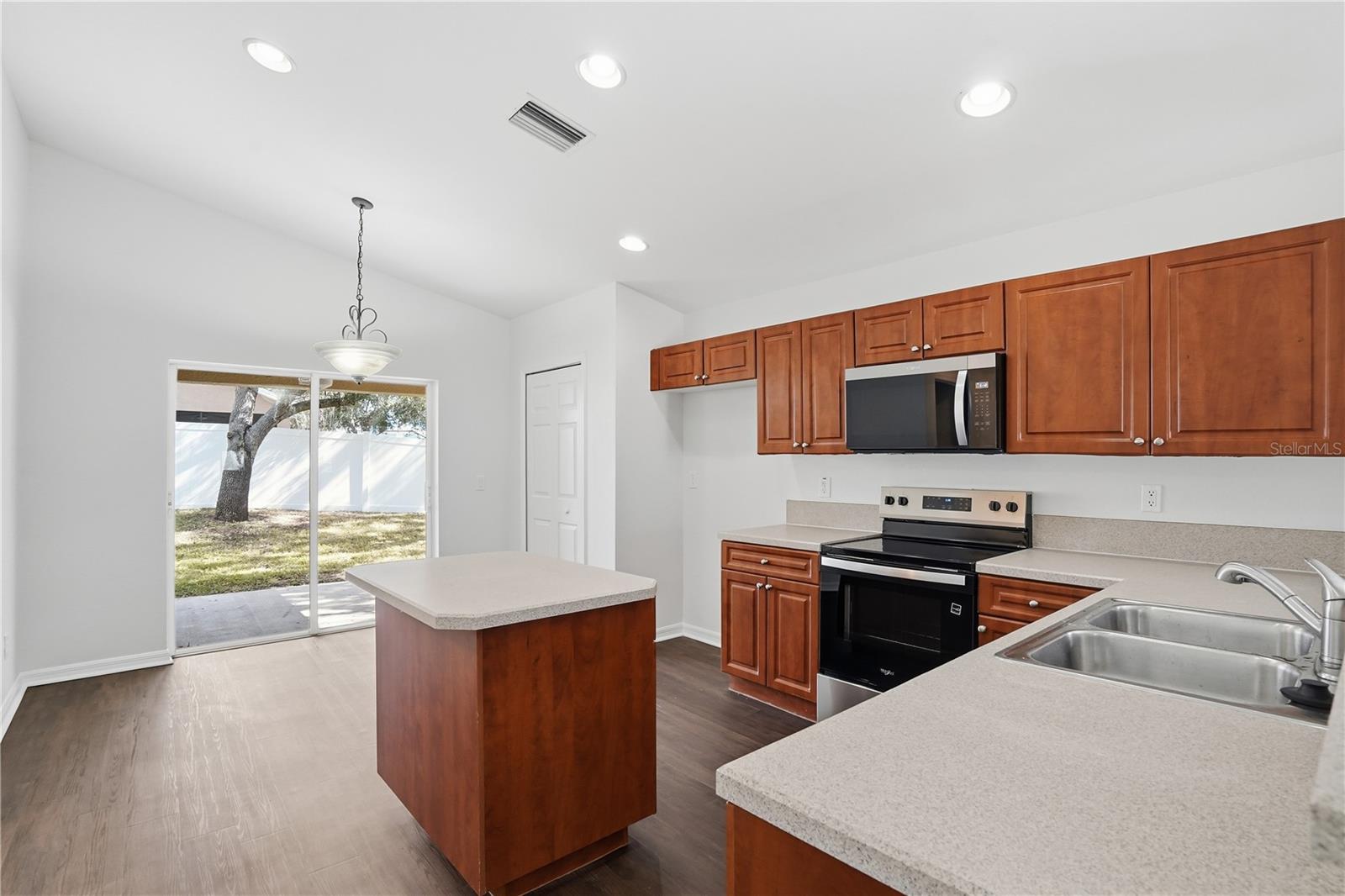 Image 12 of 28 For 11719 Crest Creek Drive