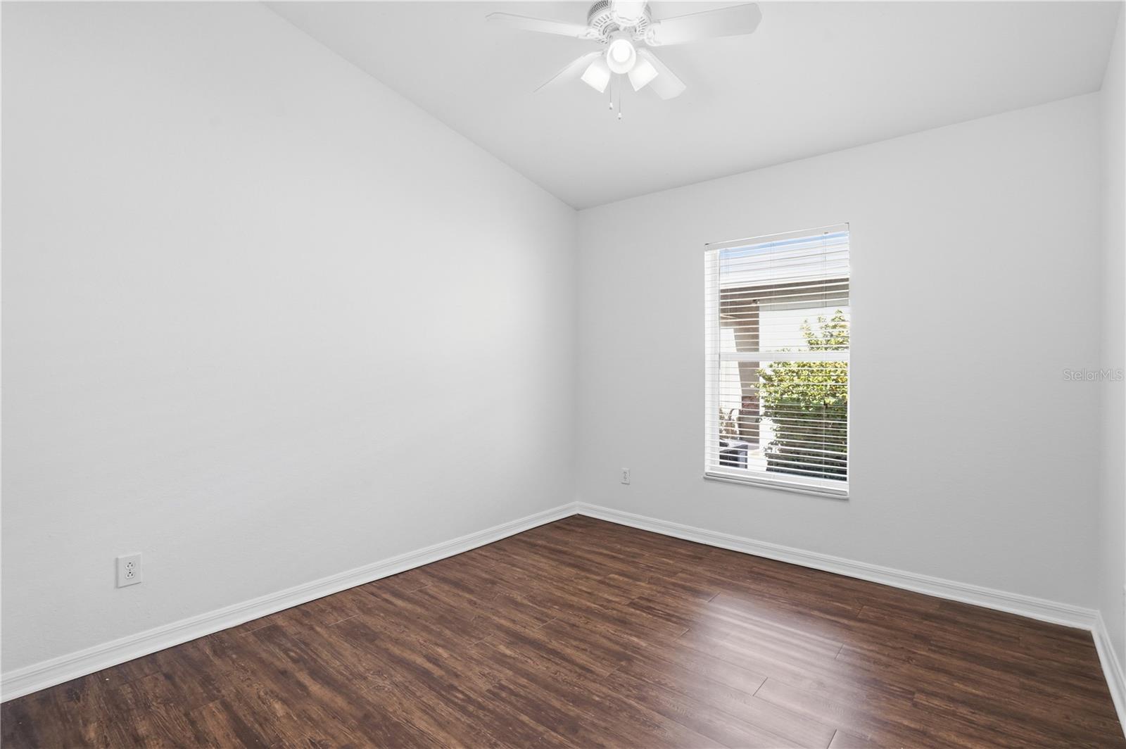 Image 17 of 28 For 11719 Crest Creek Drive