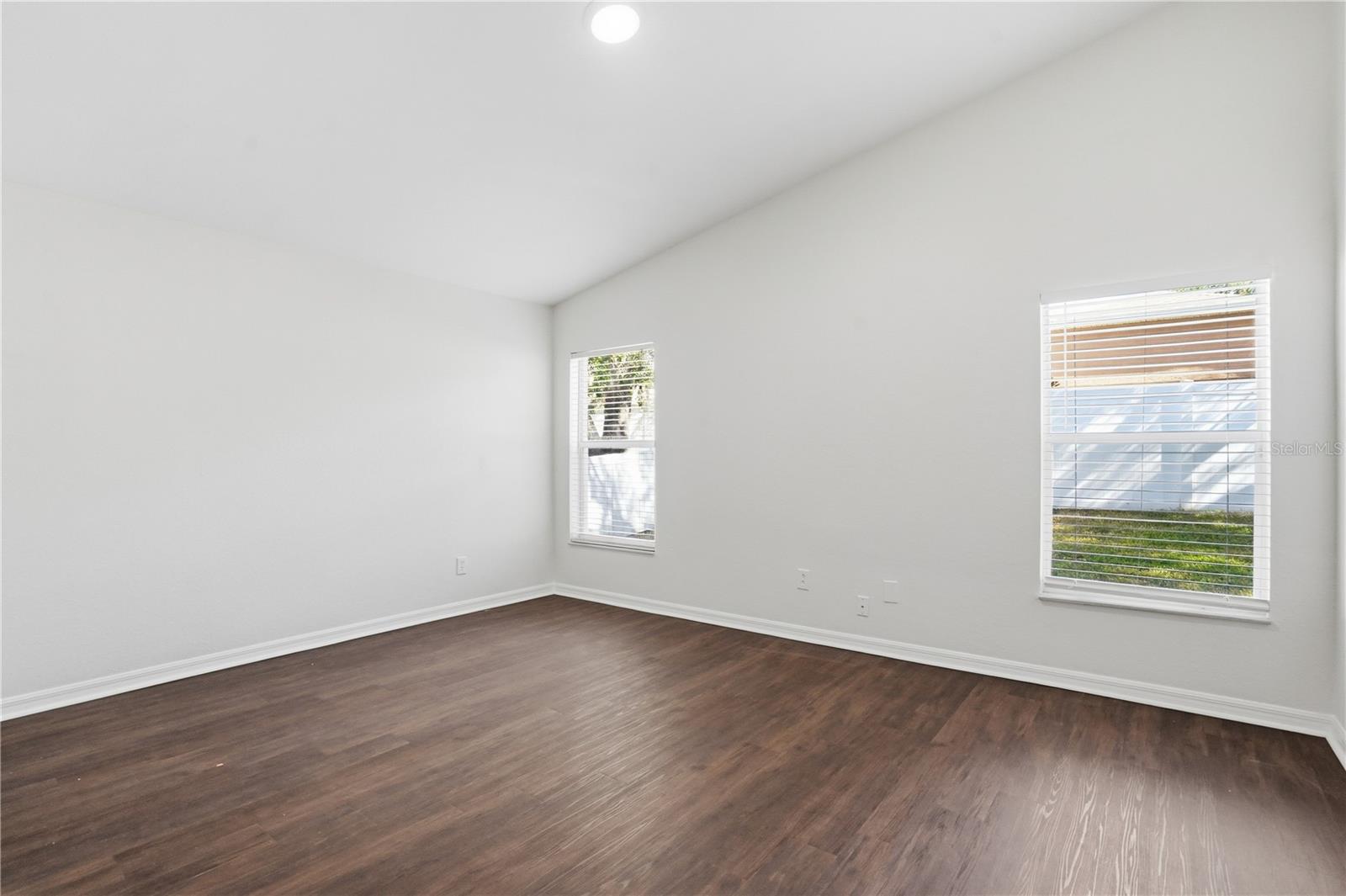 Image 21 of 28 For 11719 Crest Creek Drive