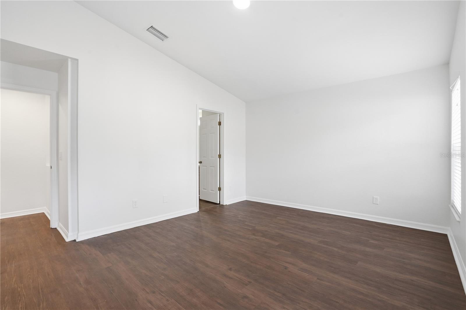 Image 22 of 28 For 11719 Crest Creek Drive