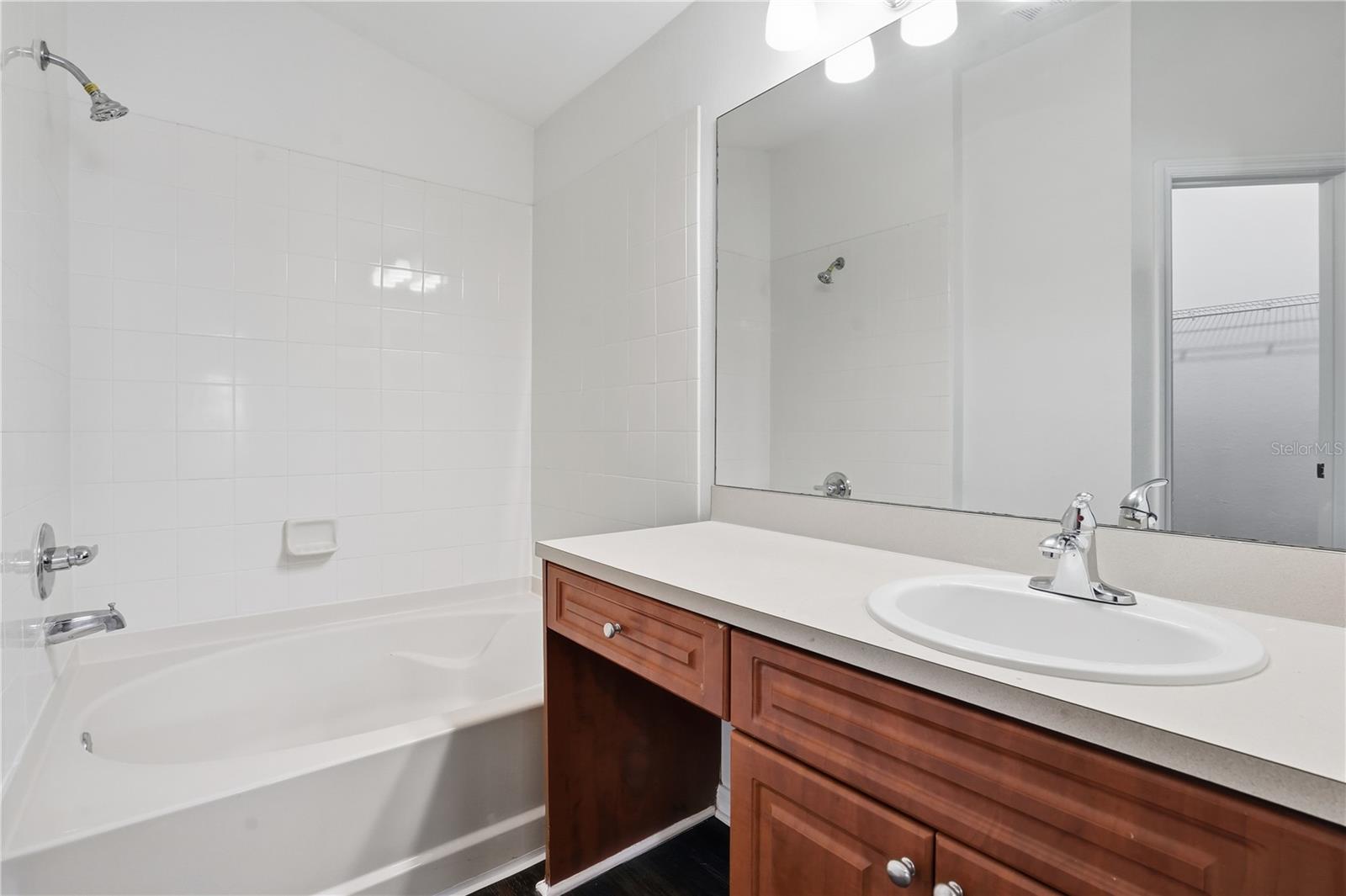 Image 25 of 28 For 11719 Crest Creek Drive