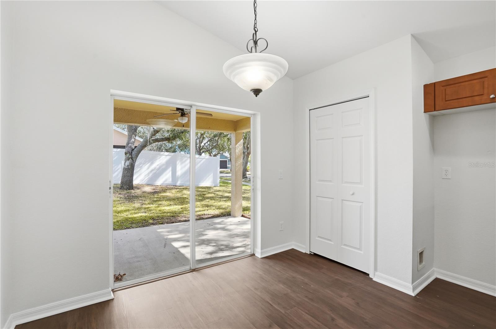 Image 9 of 28 For 11719 Crest Creek Drive