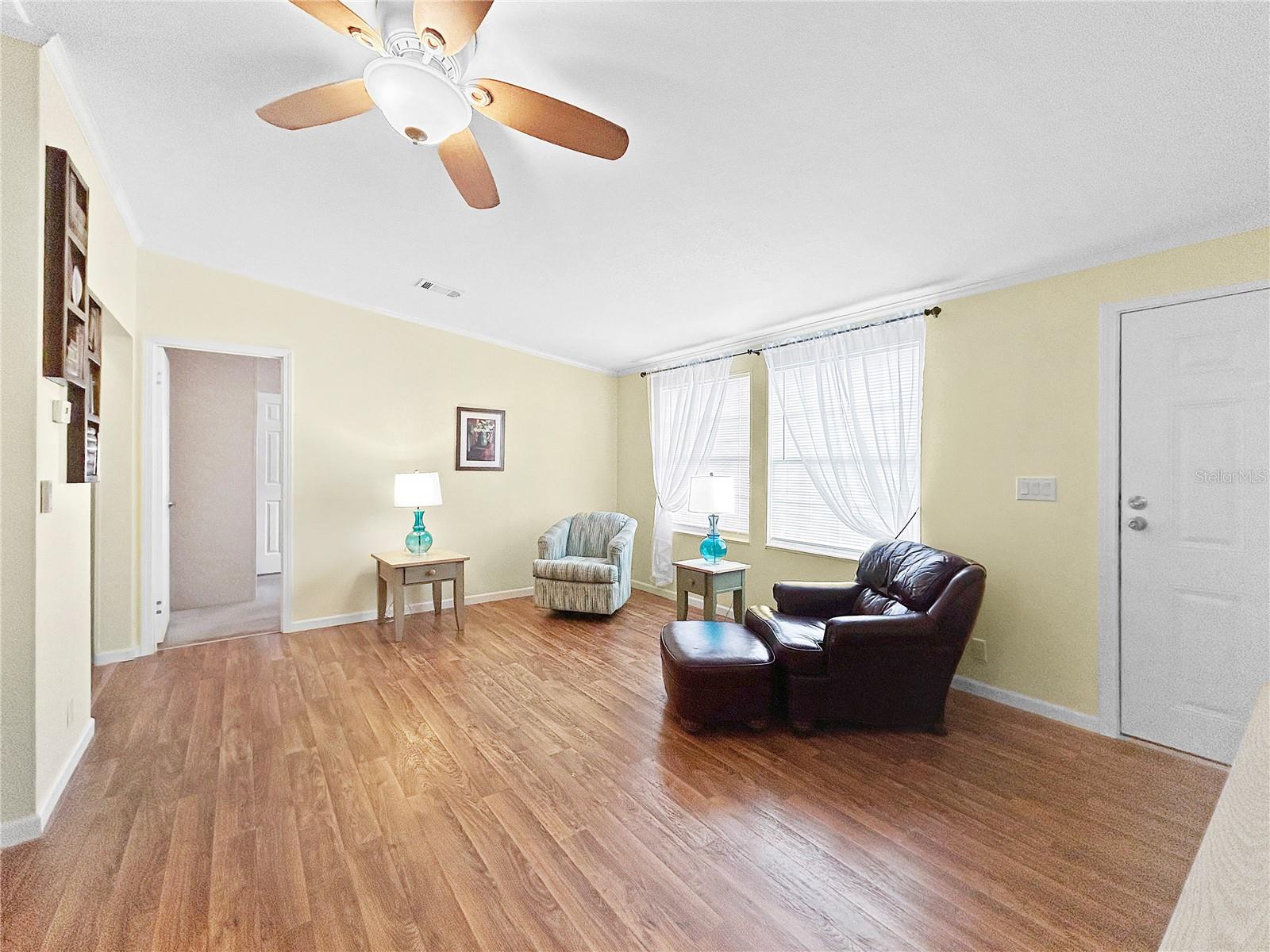 Image 10 of 38 For 1507 Caribbean Road