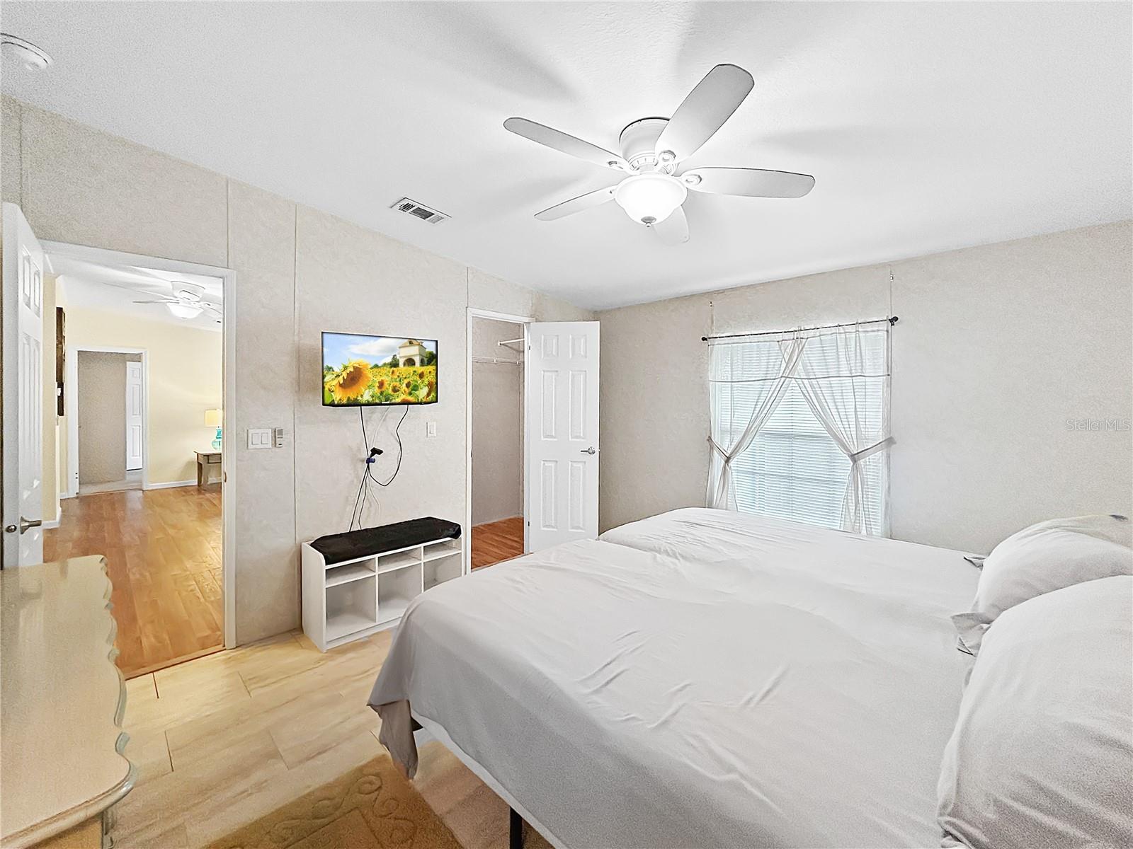 Image 11 of 38 For 1507 Caribbean Road