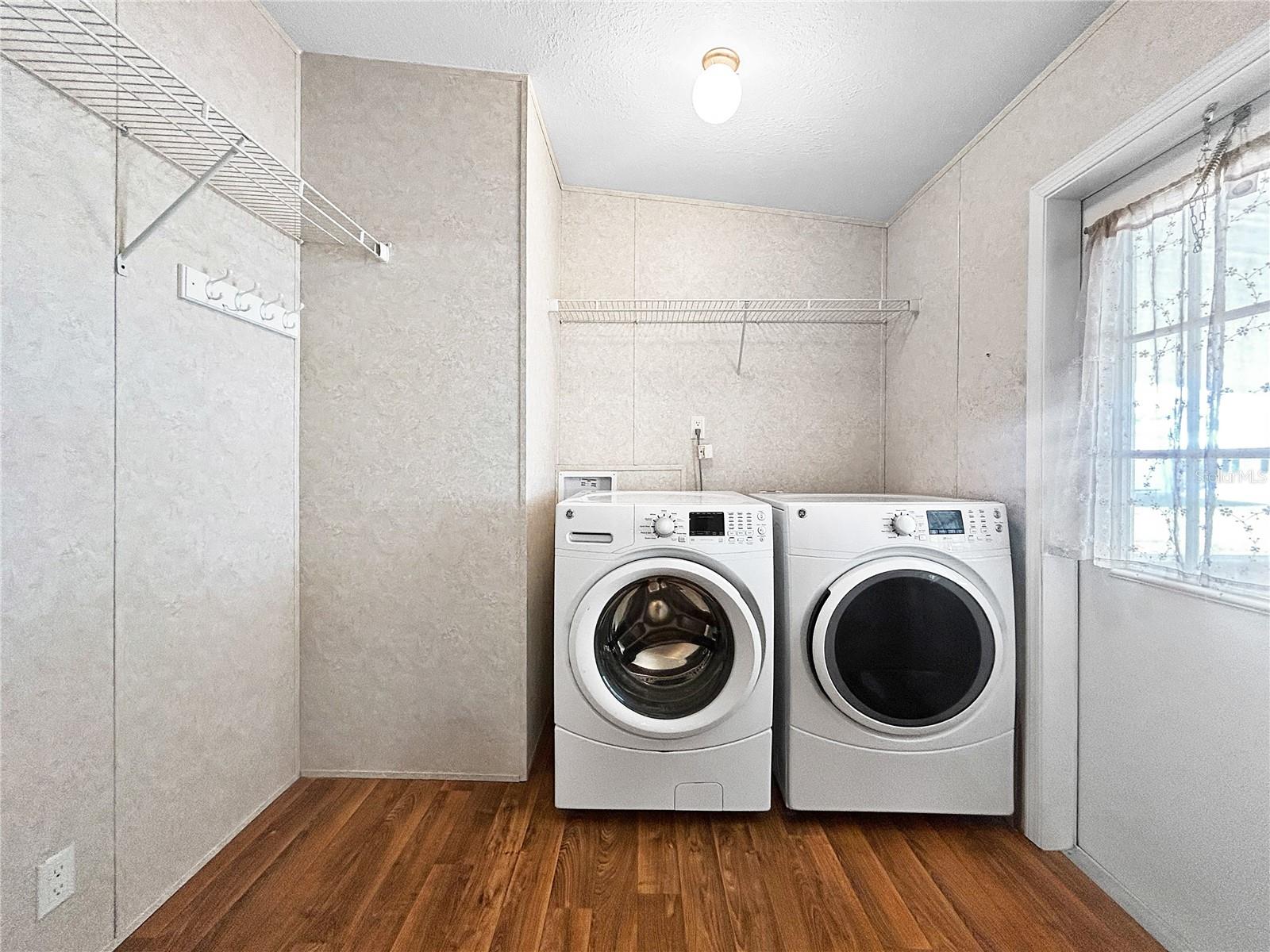 Image 21 of 38 For 1507 Caribbean Road