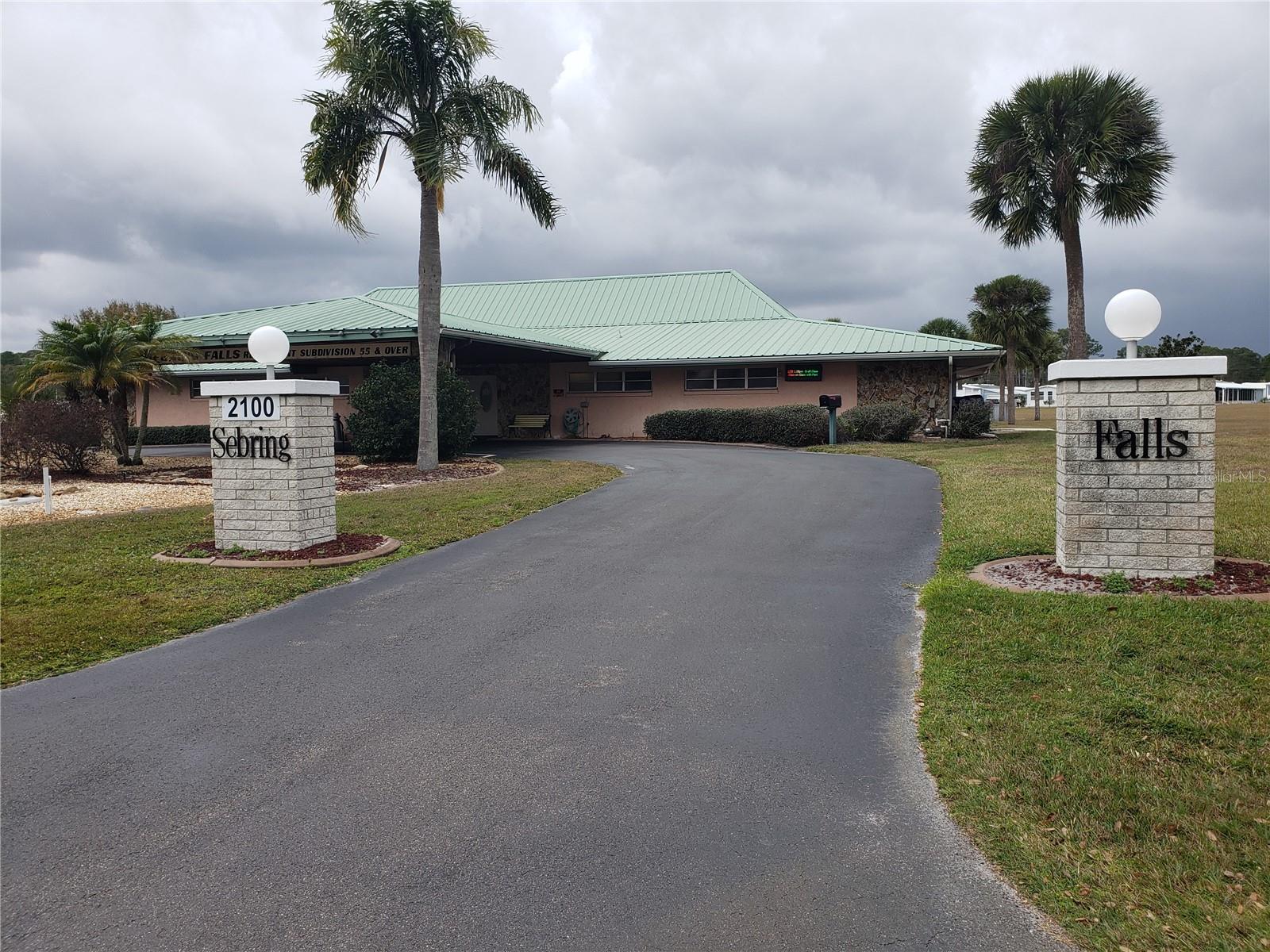 Image 22 of 38 For 1507 Caribbean Road