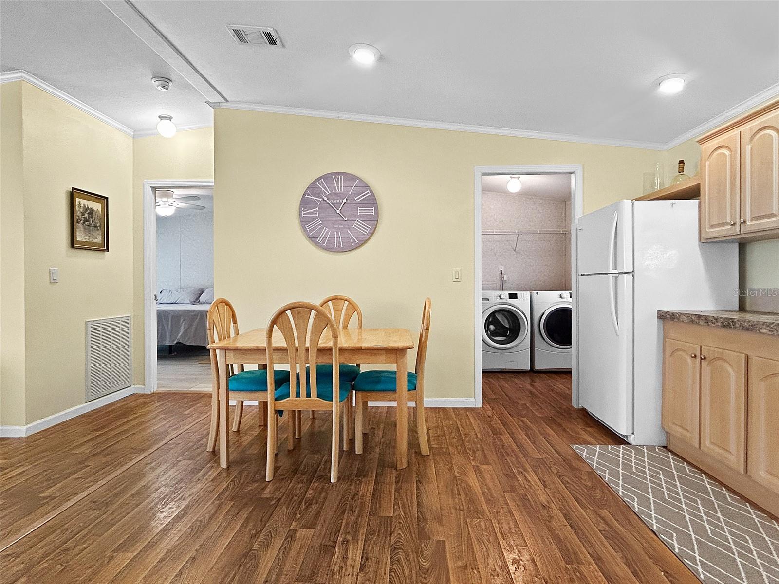 Image 7 of 38 For 1507 Caribbean Road