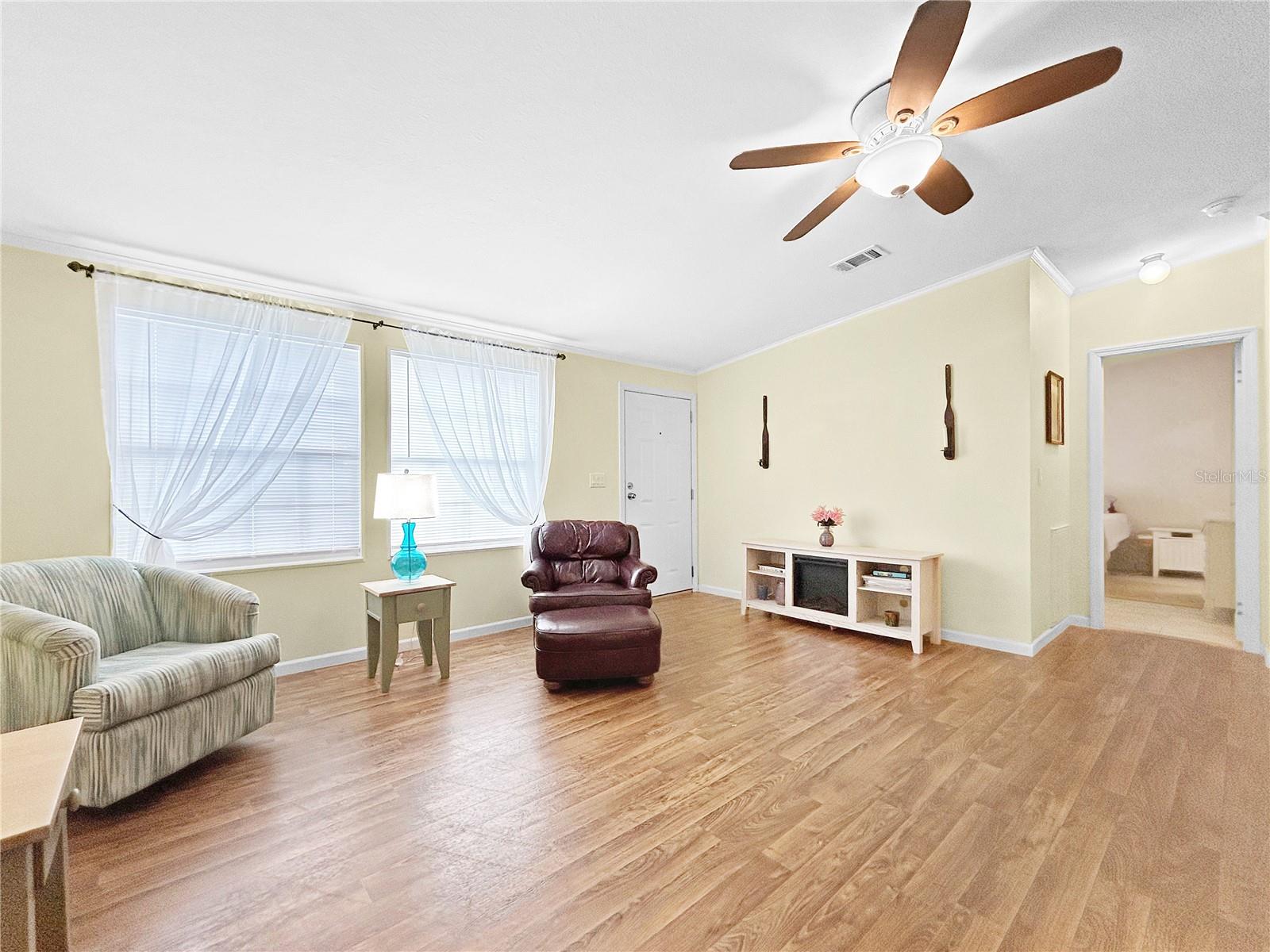 Image 9 of 38 For 1507 Caribbean Road