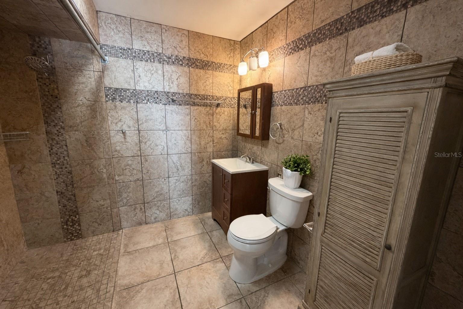 Image 9 of 18 For 7345 Grand Avenue