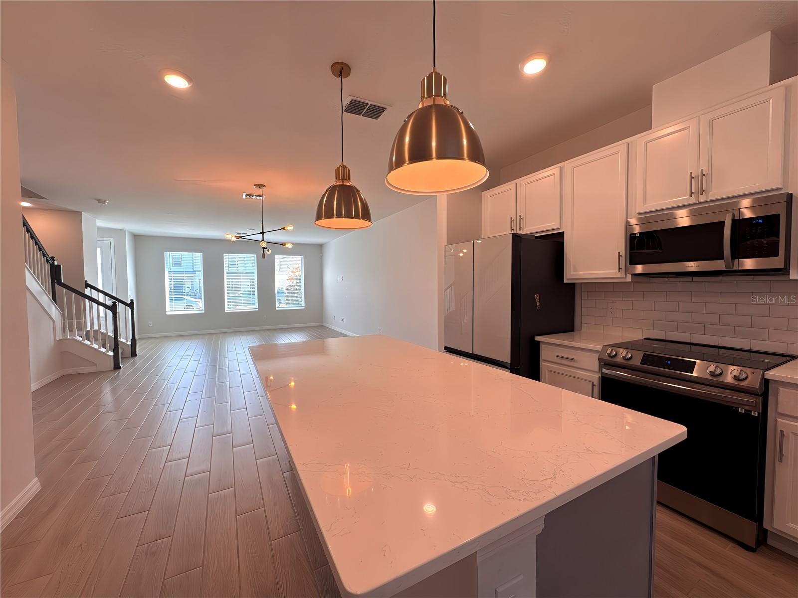 Image 6 of 37 For 2962 Voyager Avenue