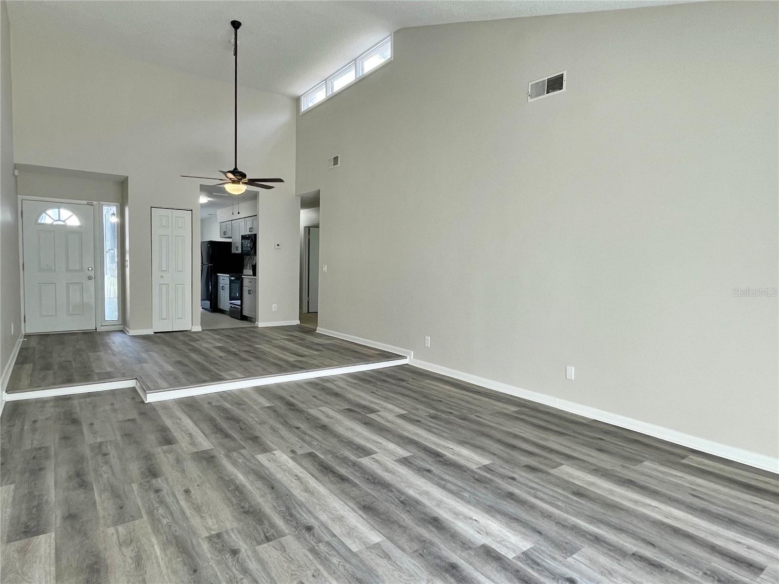 Image 11 of 27 For 702 Saint Matthew Circle