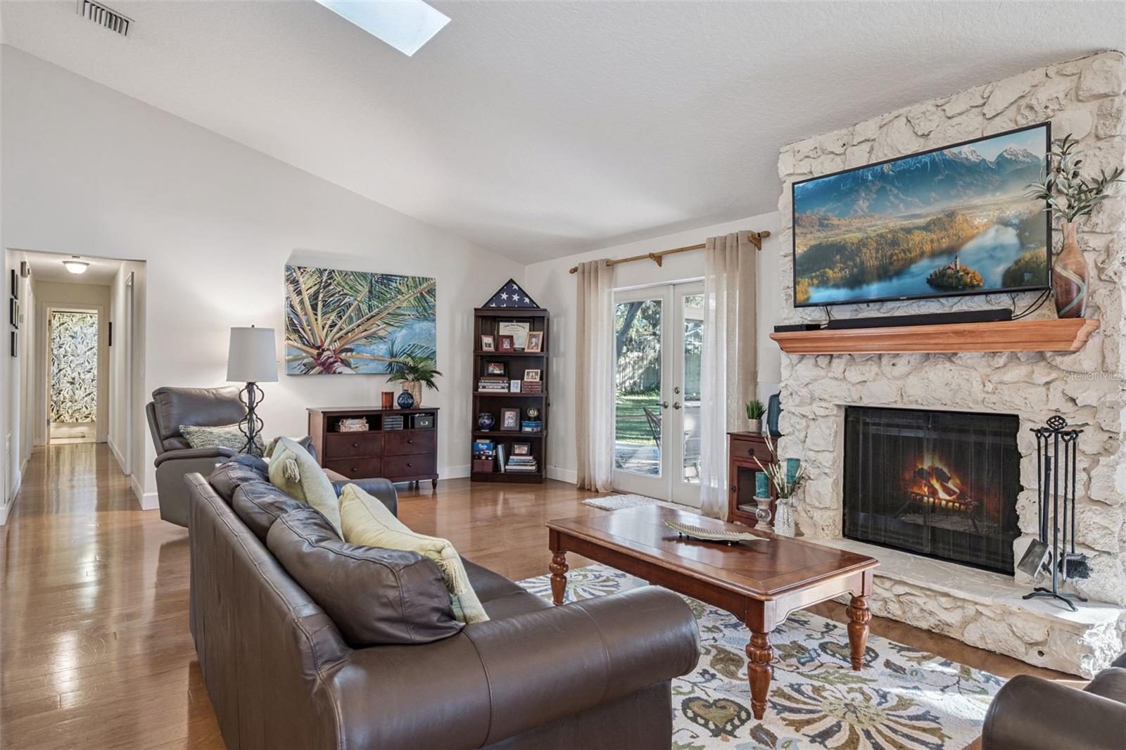 Image 4 of 20 For 603 Water Oak Lane