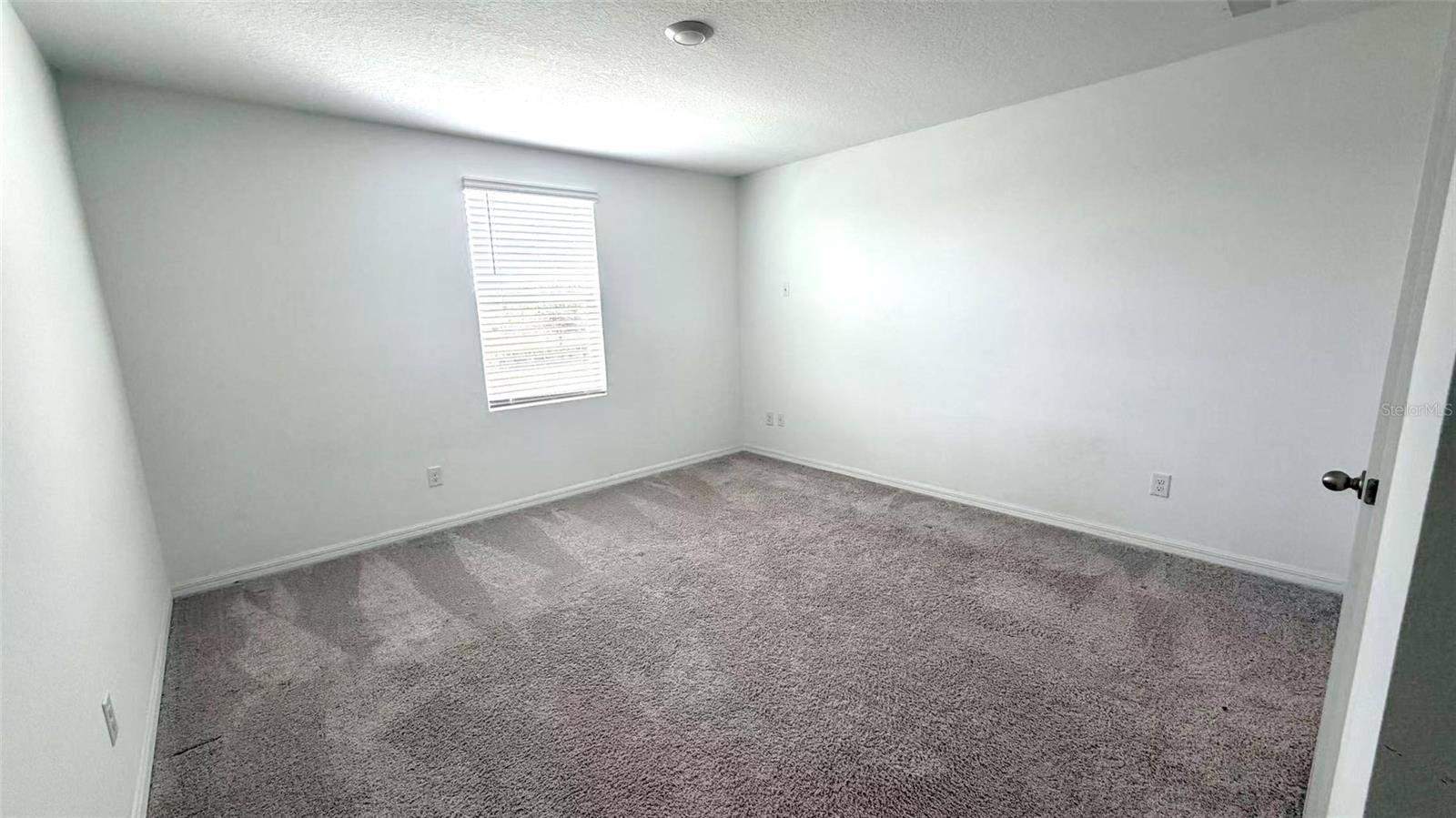 Image 16 of 20 For 2086 Derwent Drive