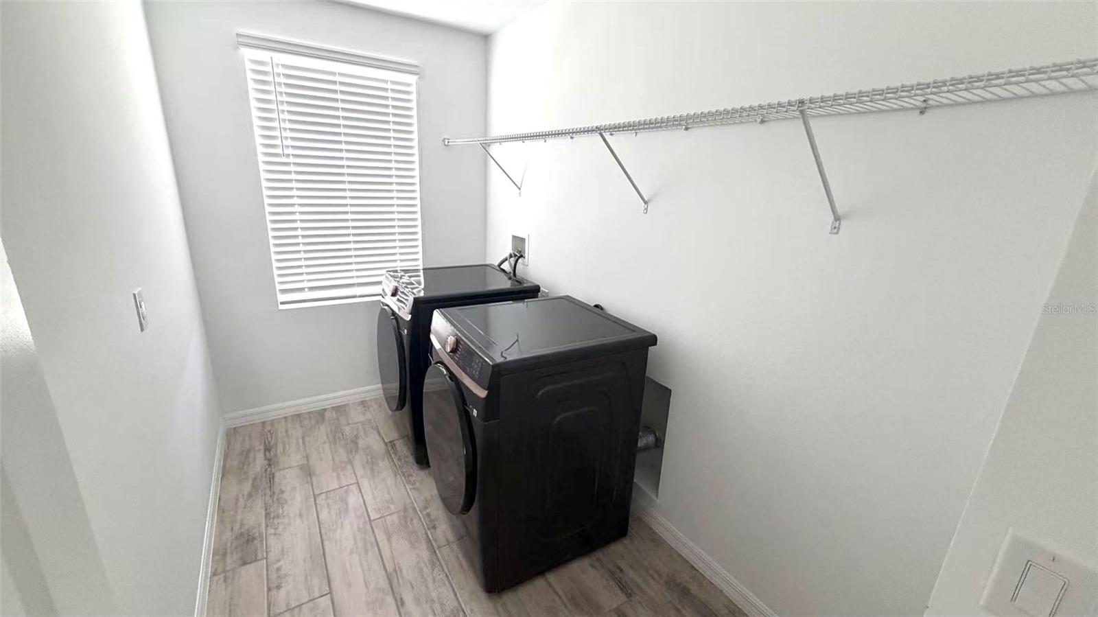 Image 18 of 20 For 2086 Derwent Drive