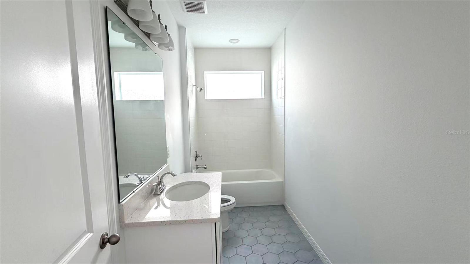 Image 7 of 20 For 2086 Derwent Drive