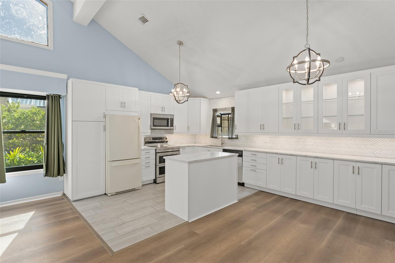 Image 26 of 54 For 3100 Bridgehampton Lane