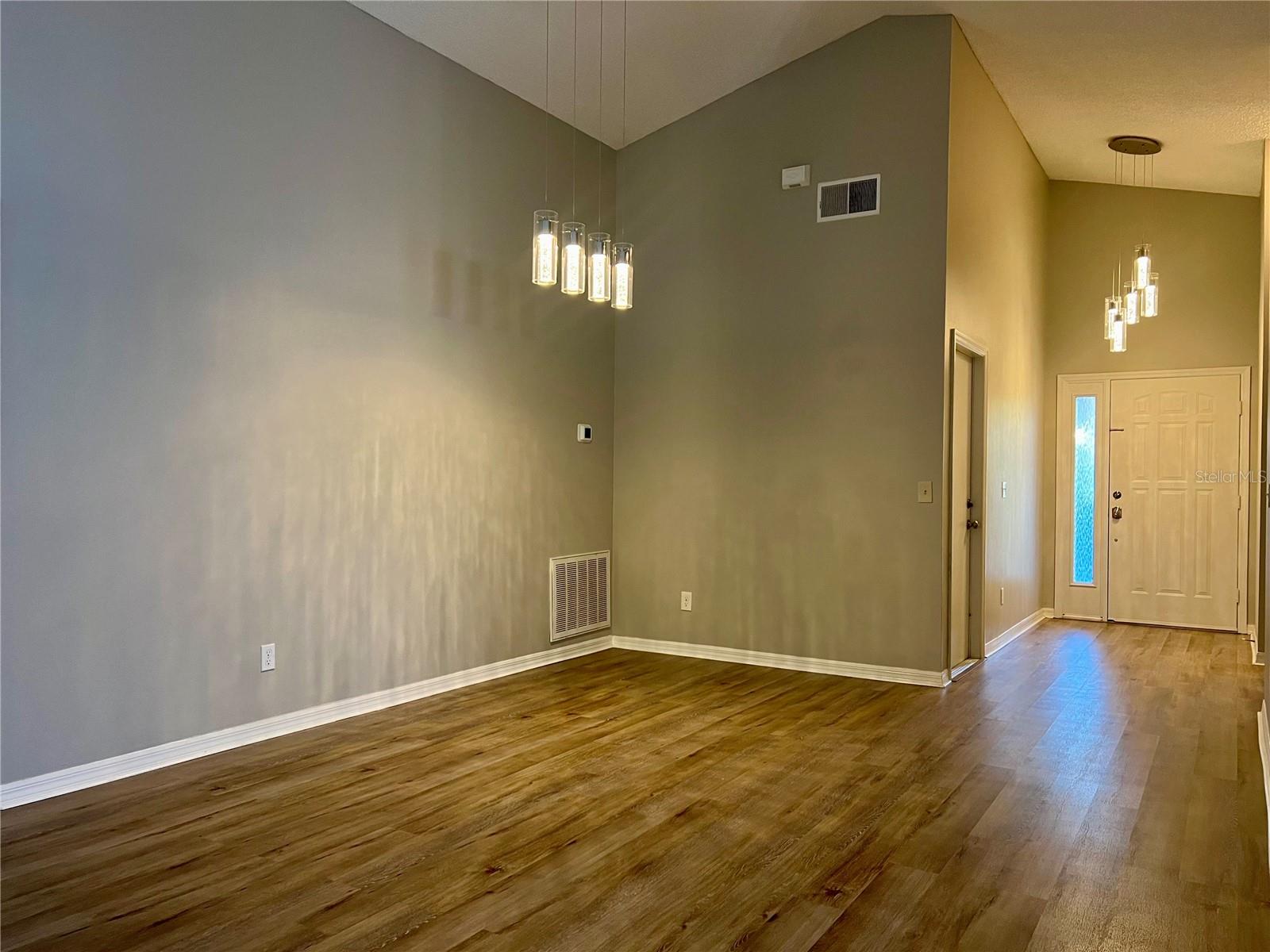 Image 9 of 25 For 13362 Heron Cove Drive