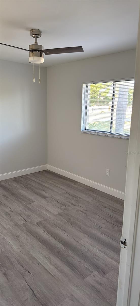 Image 5 of 6 For 1414 25th Lane