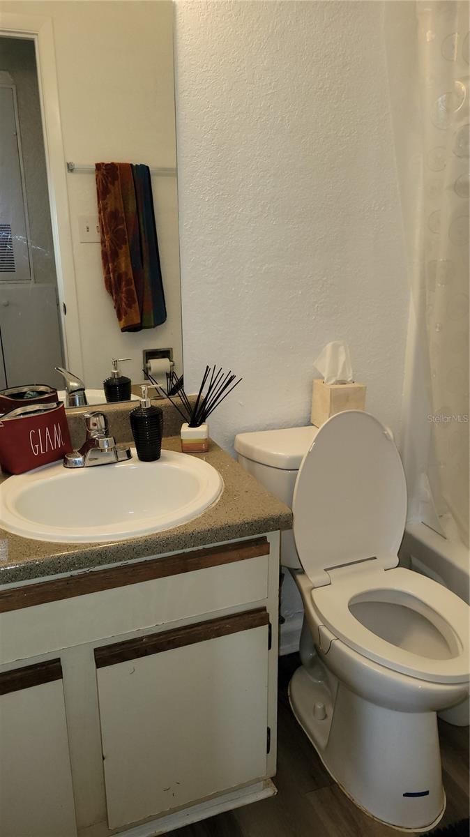 Image 9 of 31 For 4400 Thornbriar Lane 201