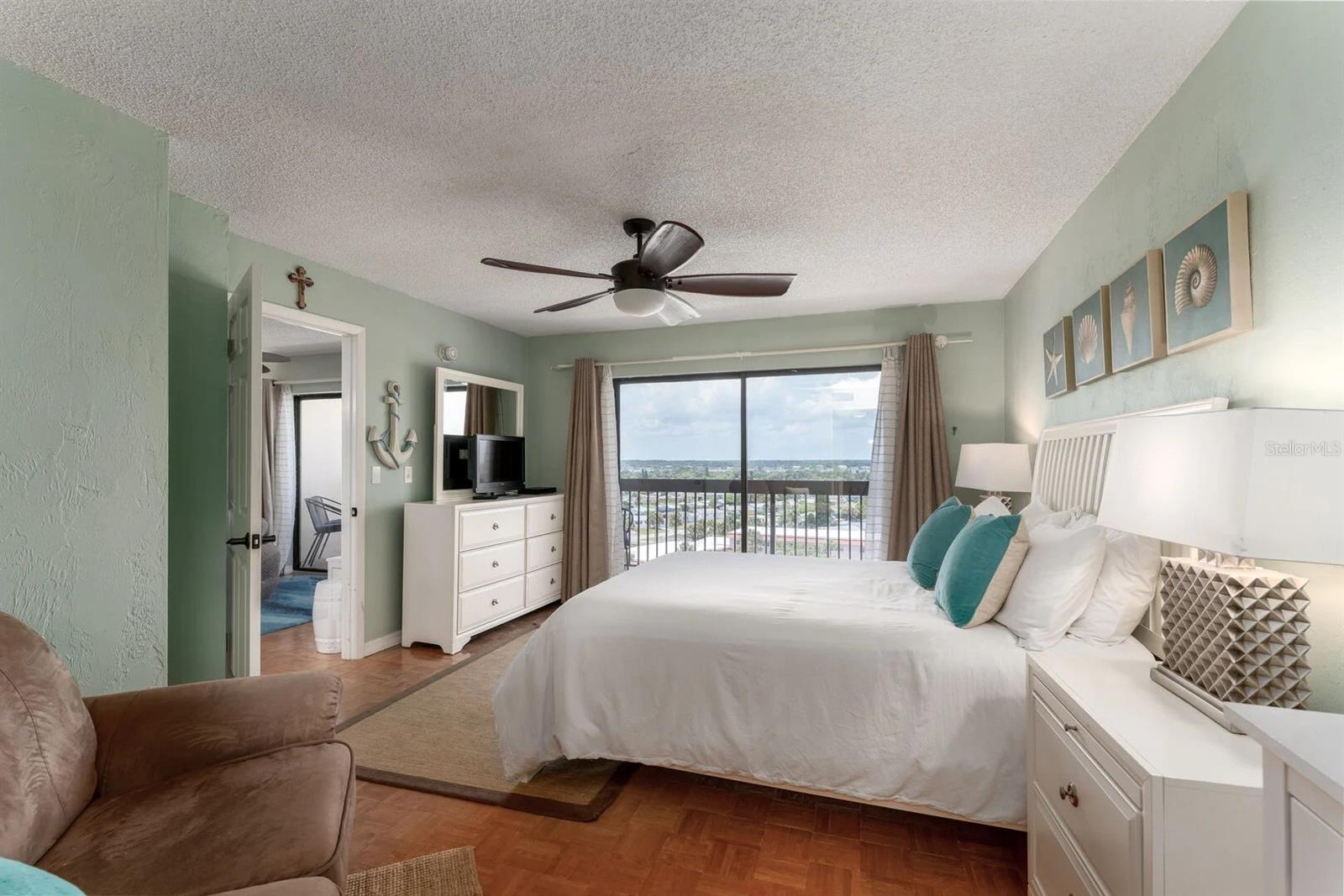 Image 4 of 23 For 1513 Ocean Shore Boulevard 8a