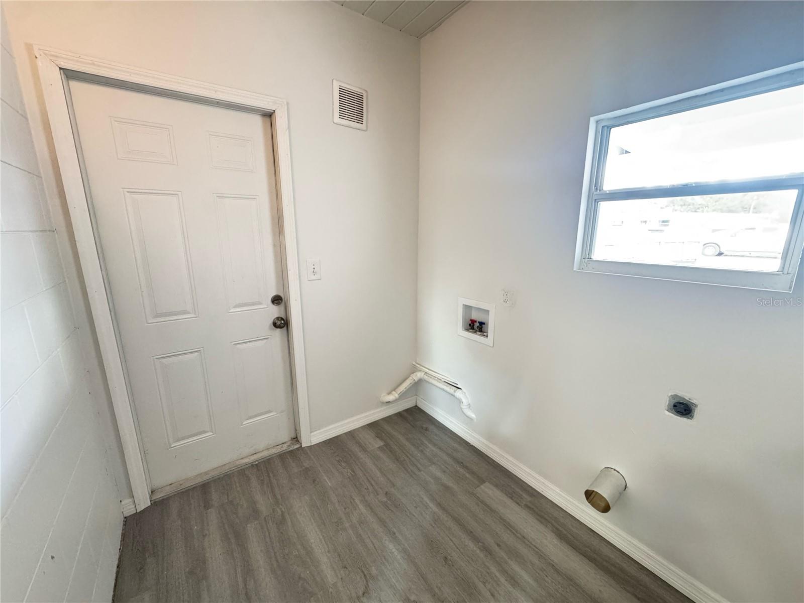 Image 13 of 14 For 5022 Keith Place