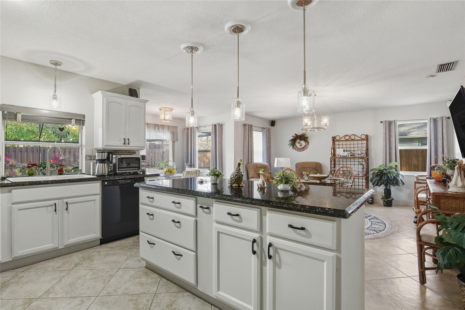 Image 13 of 47 For 6334 Oak Meadow Bend