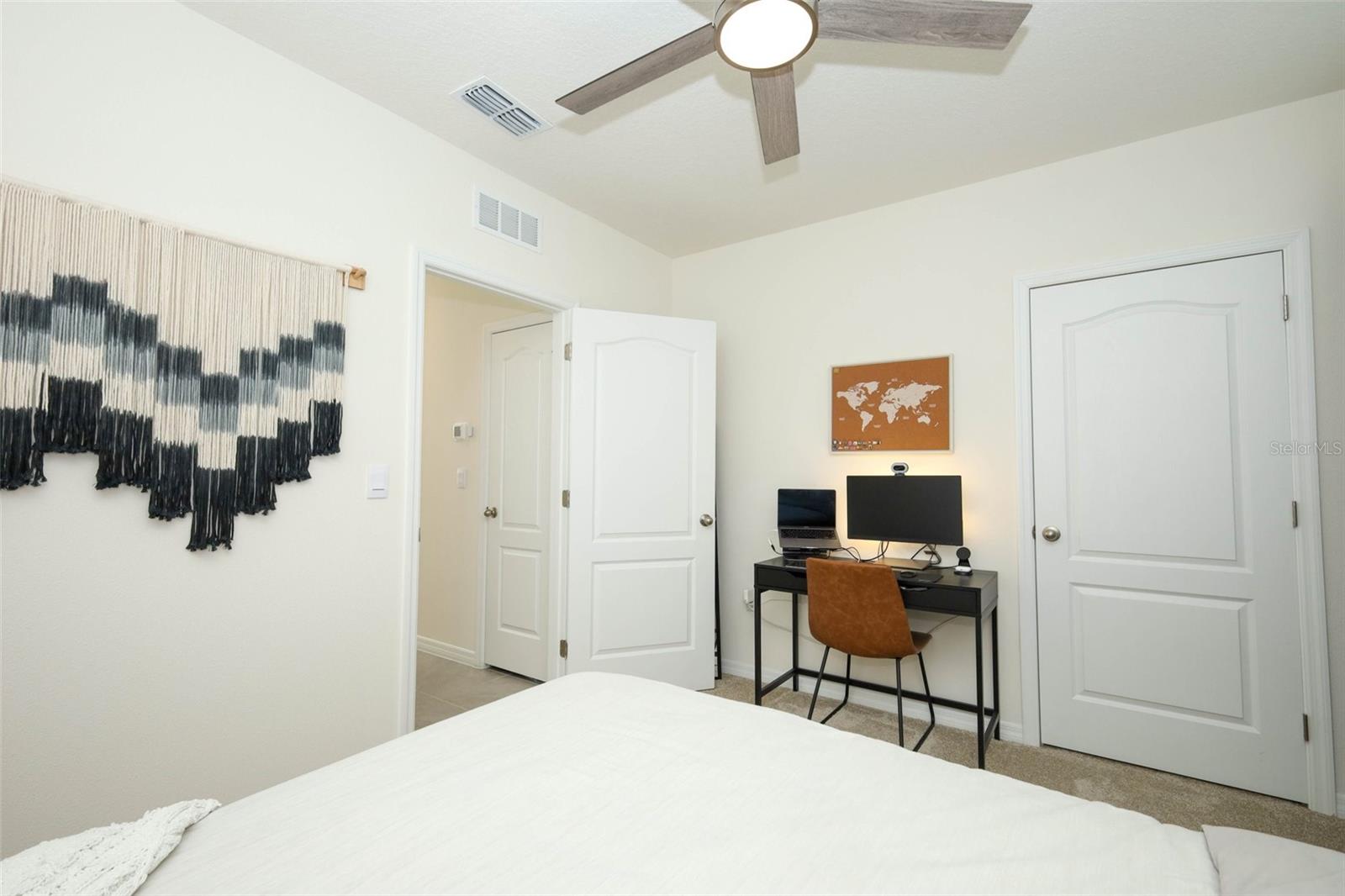 Image 23 of 40 For 3519 Briarwood Grove Drive