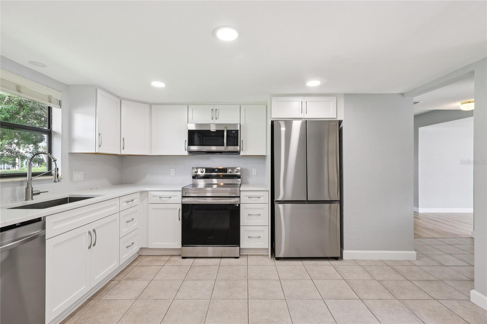 Image 16 of 69 For 102 Golf Club Drive