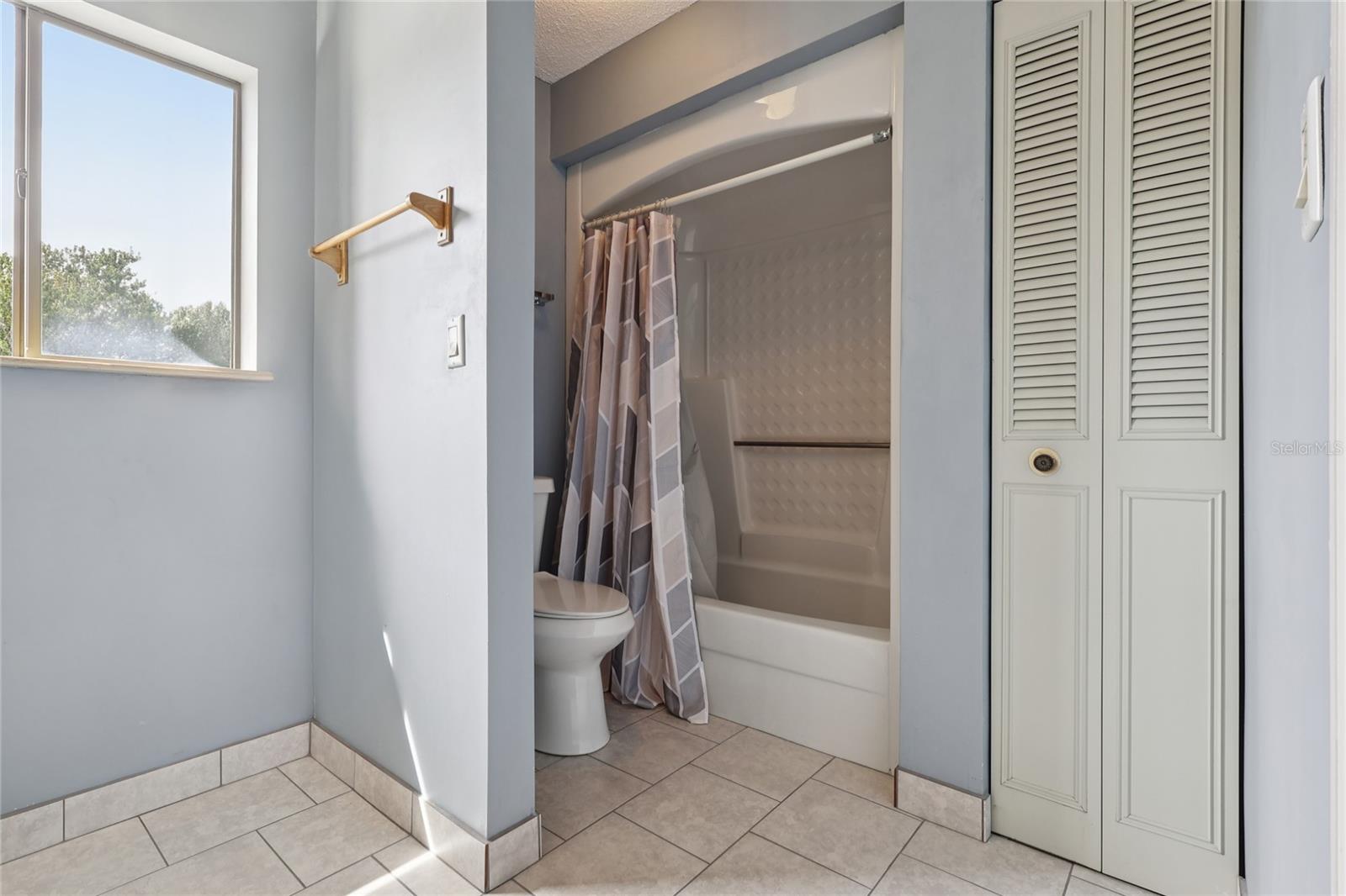 Image 30 of 69 For 102 Golf Club Drive