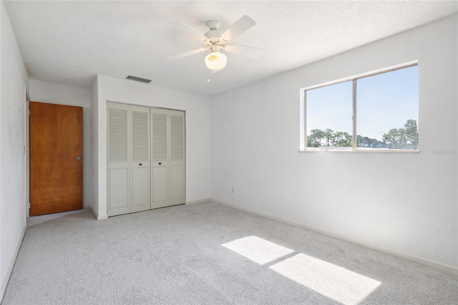 Image 32 of 69 For 102 Golf Club Drive