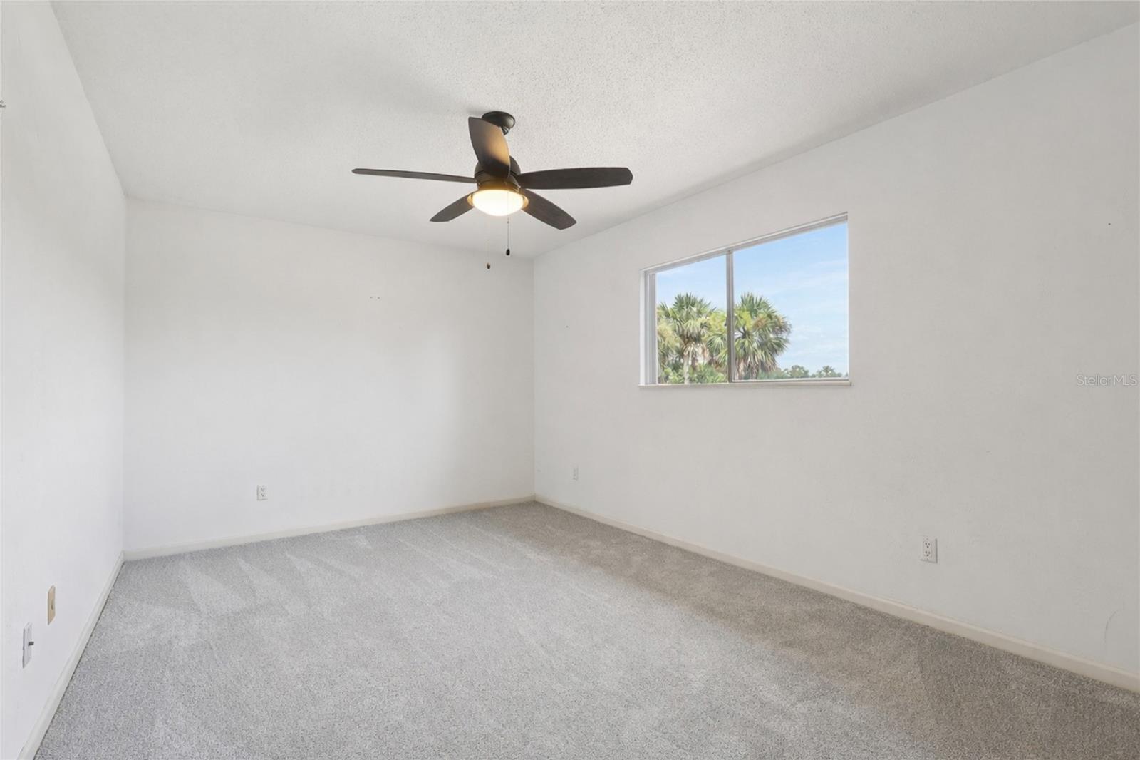 Image 36 of 69 For 102 Golf Club Drive