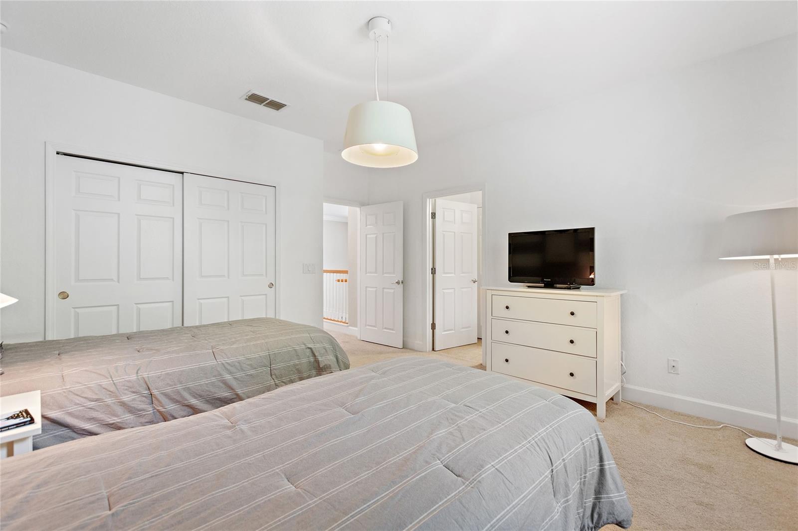 Image 23 of 44 For 8934 Della Scala Circle