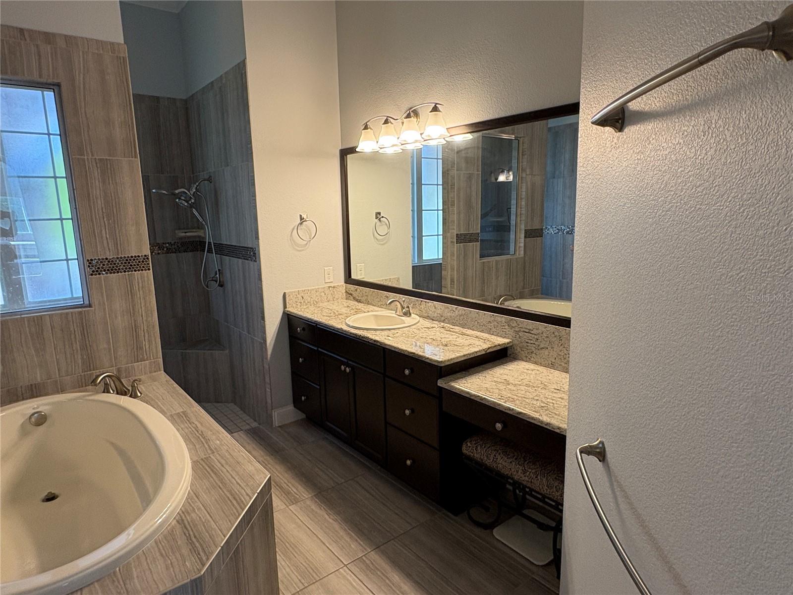 Image 18 of 41 For 6219 Tiroco Way