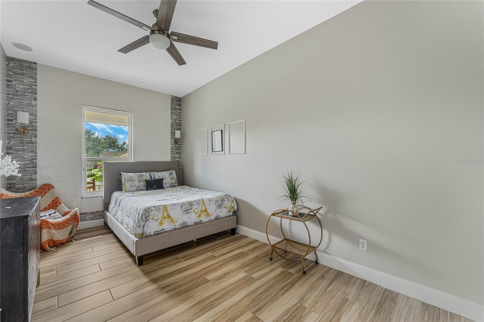 Image 21 of 29 For 13333 Zori Lane