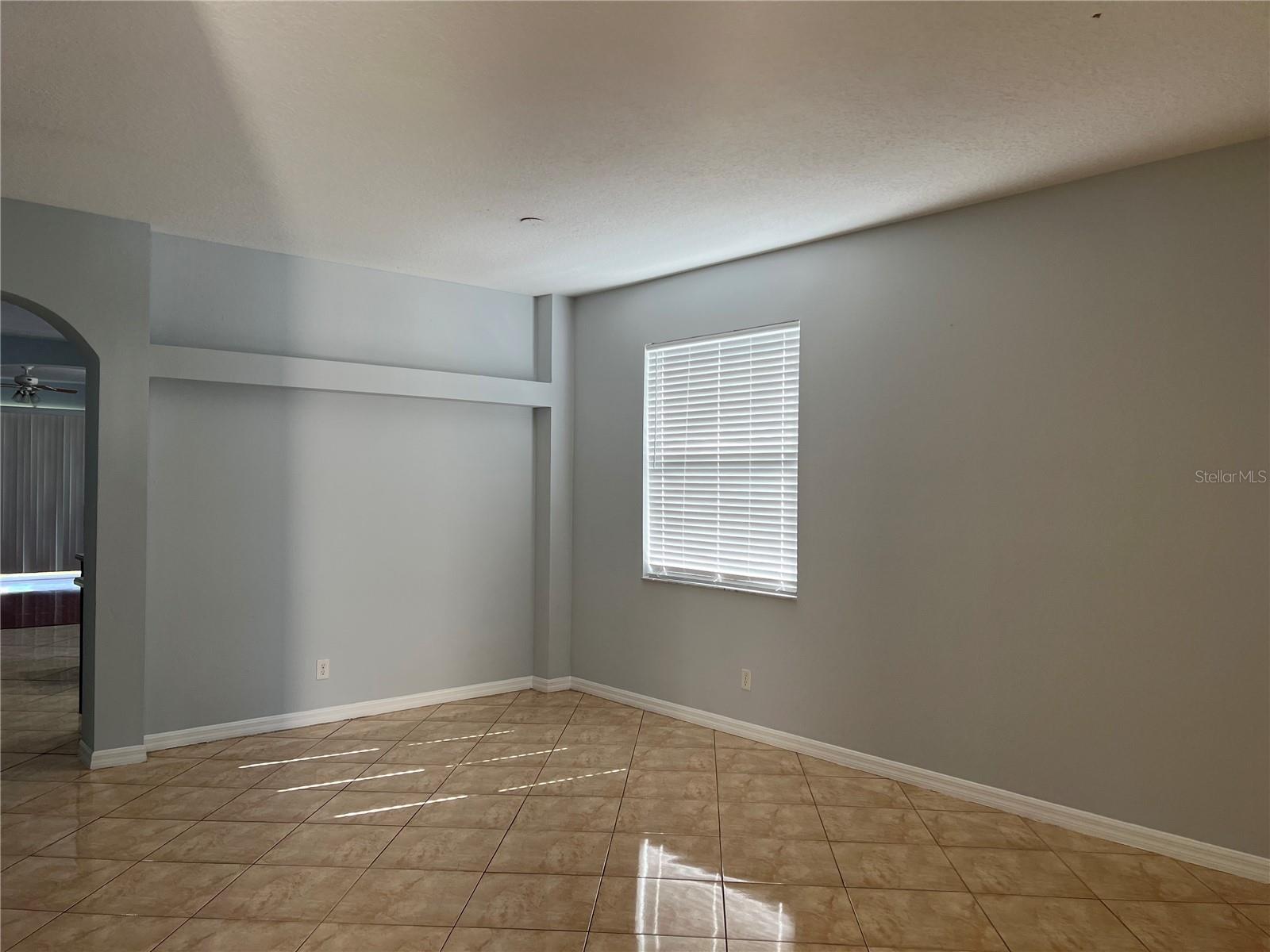 Image 11 of 22 For 10073 Savannah Bluff Lane