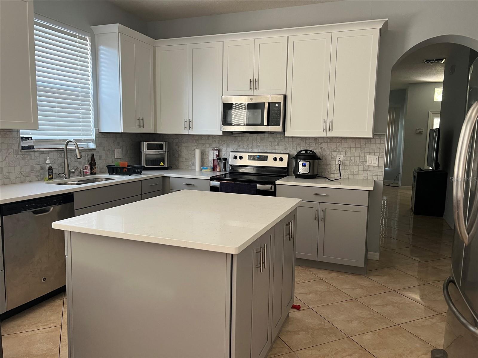 Image 5 of 22 For 10073 Savannah Bluff Lane