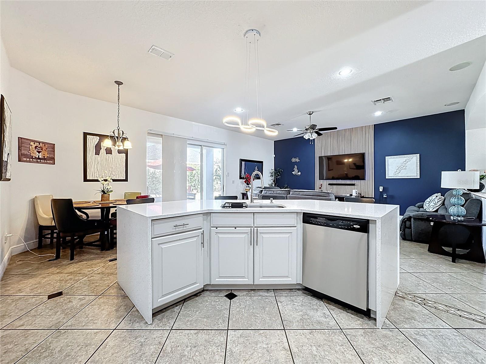 Image 10 of 22 For 8463 Dover View Lane