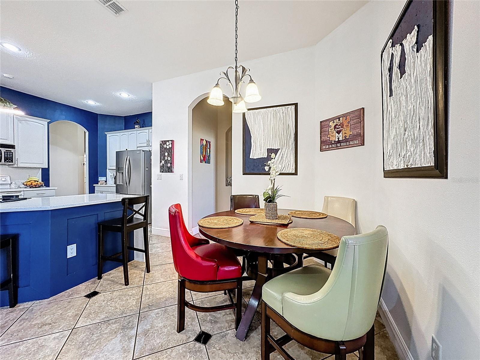 Image 12 of 22 For 8463 Dover View Lane