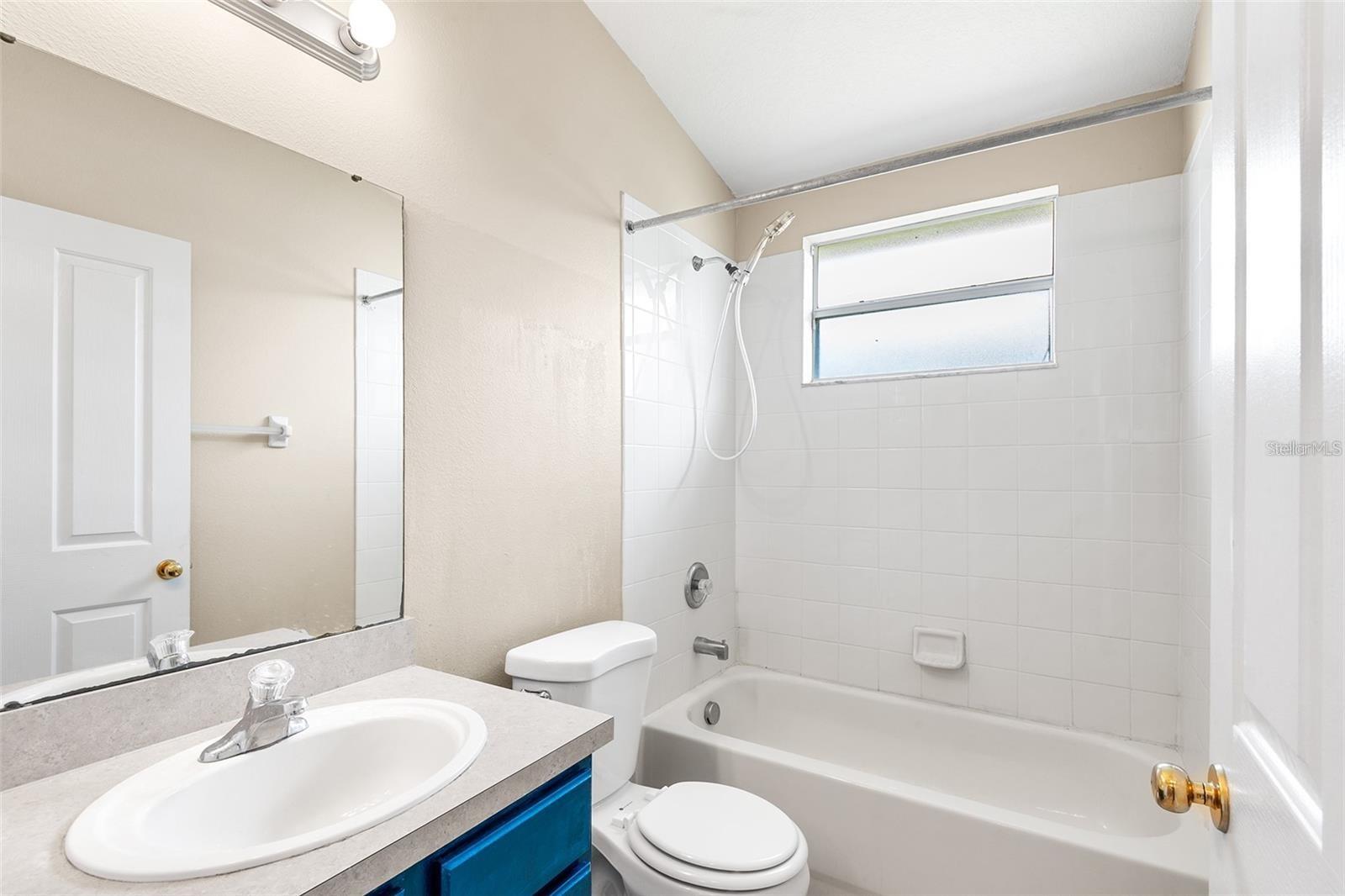 Listing photo id 8 for 3483 Beaumont Loop