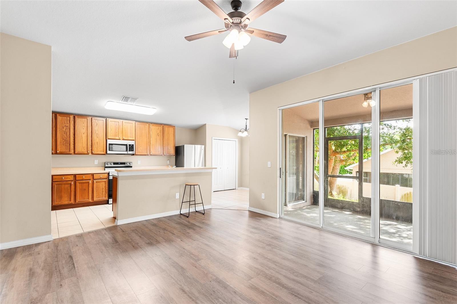 Listing photo id 1 for 3483 Beaumont Loop