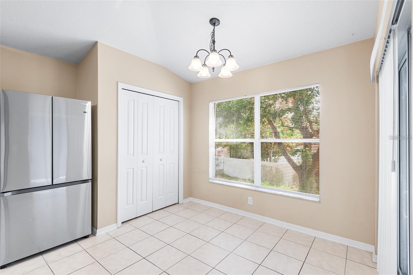 Listing photo id 4 for 3483 Beaumont Loop