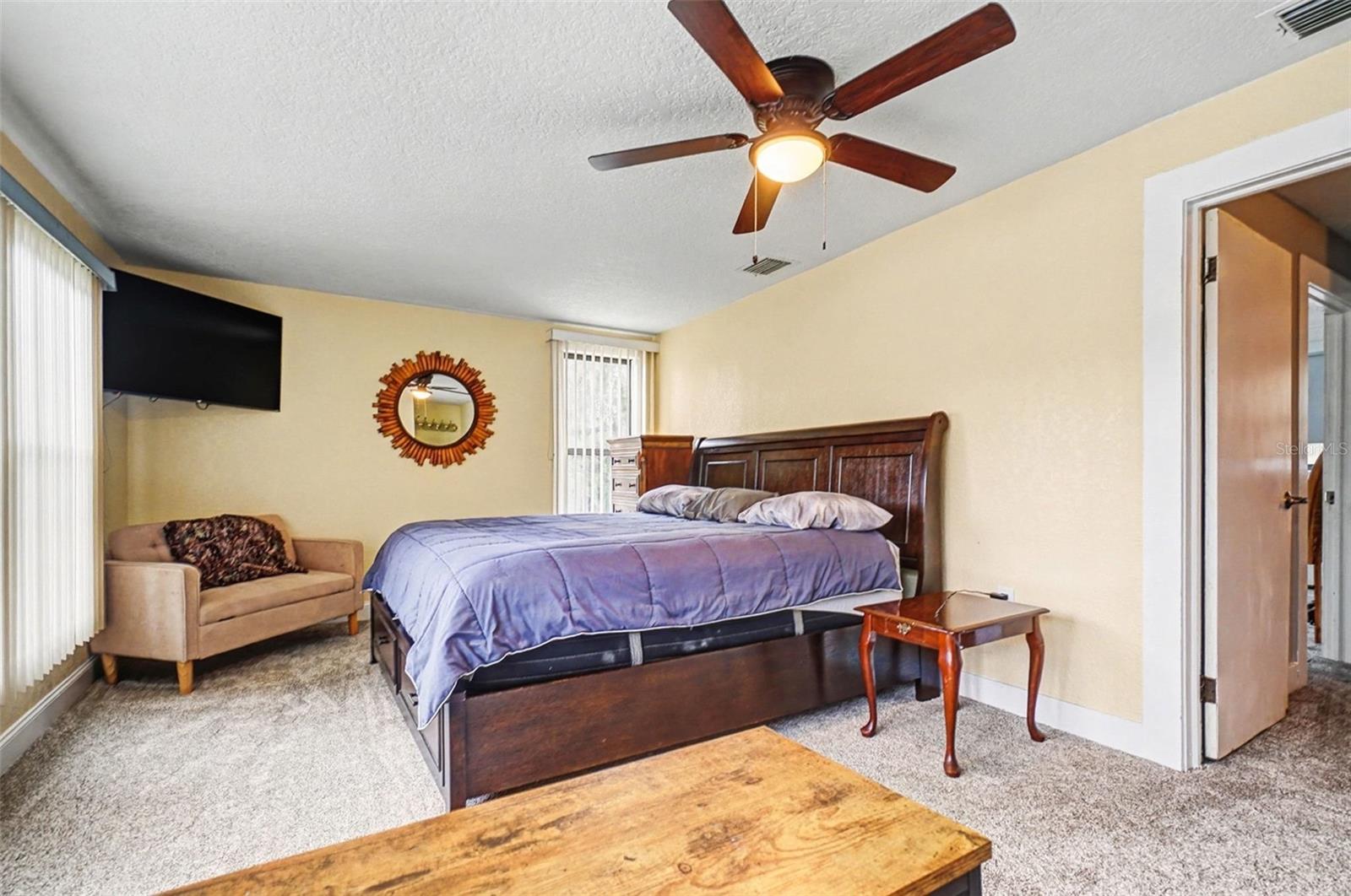 Image 18 of 34 For 55316 Claire Street