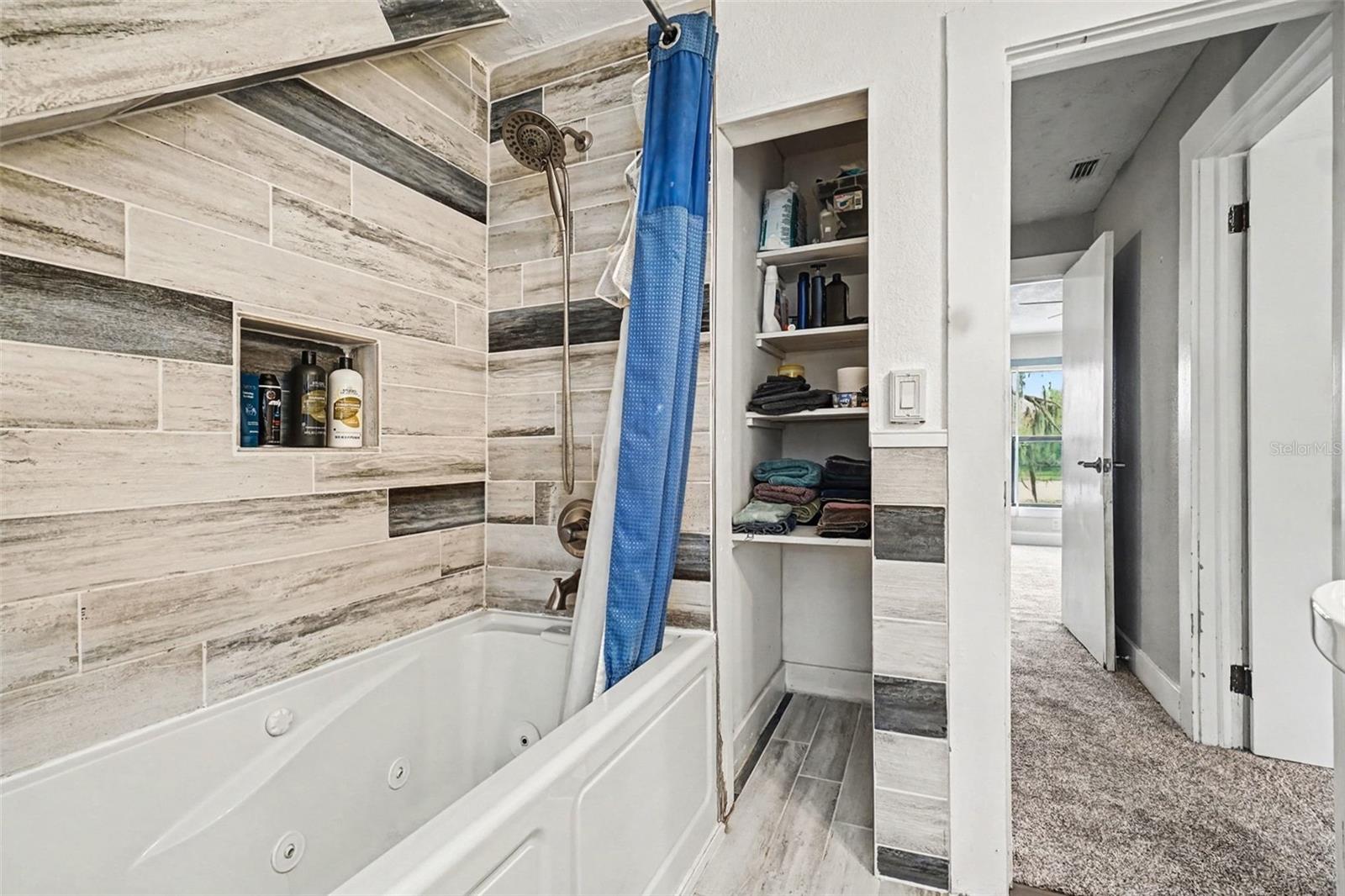 Image 20 of 34 For 55316 Claire Street