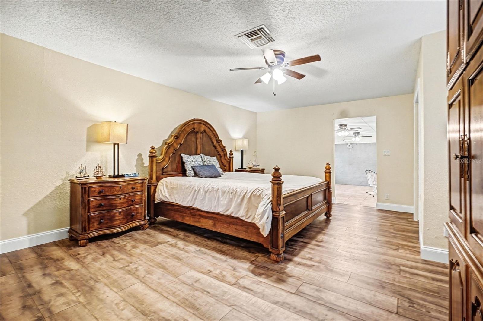 Image 24 of 34 For 55316 Claire Street